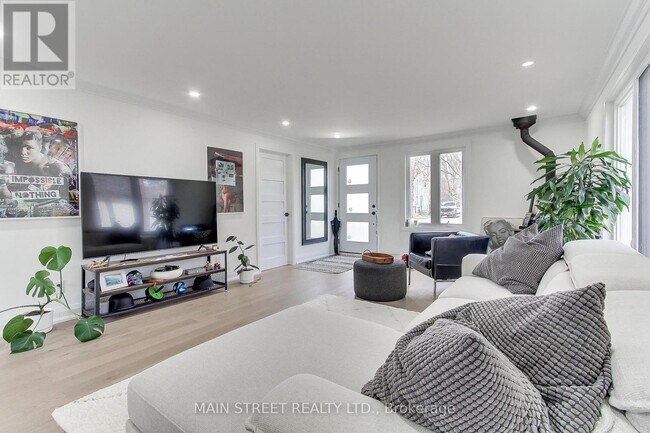 Photo - 127 Woodfield Dr