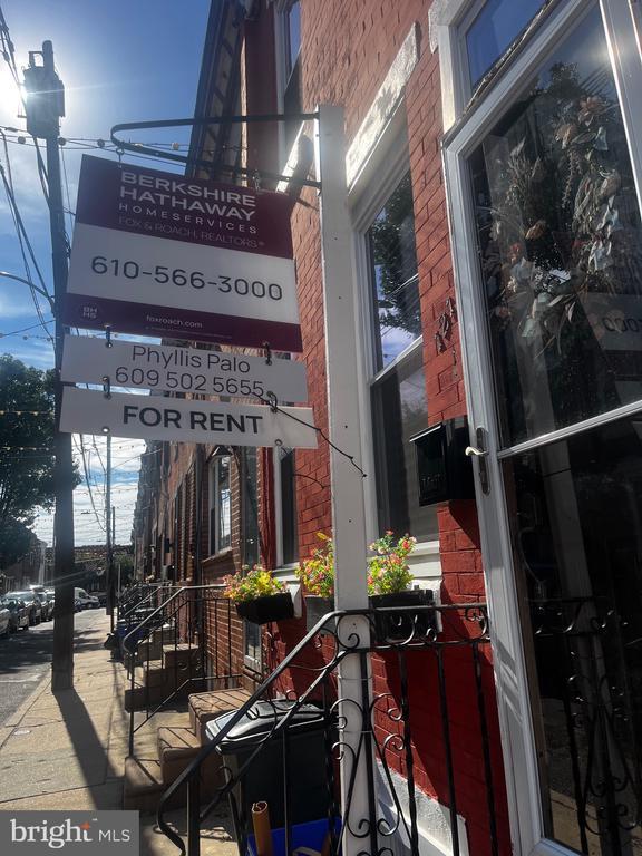 Building Photo - 121 Mercy St