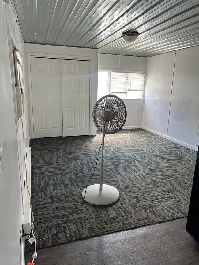 Building Photo - 311 1/2 South 10th Street Unit 311 1/2 S. 10th Street- A