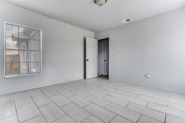 Photo - 7911 Wanebe Dr