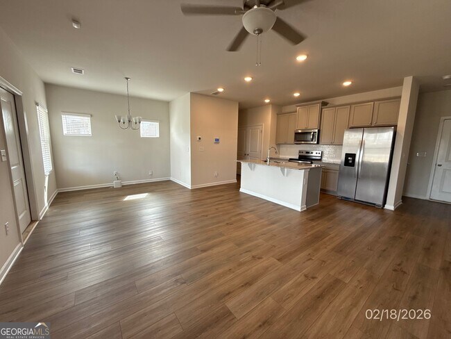 Photo - 333 S Point Blvd