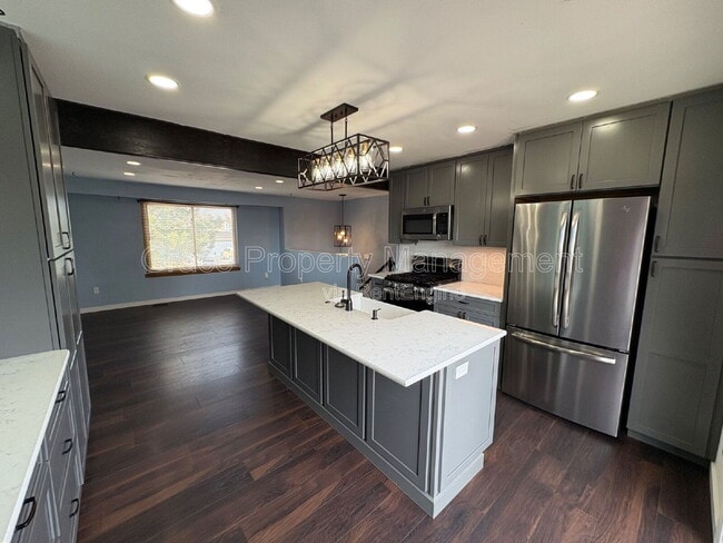 Photo - 3054 S Fraser St