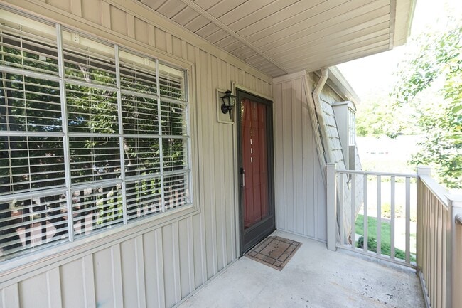 Photo - 3812 Country Club Rd