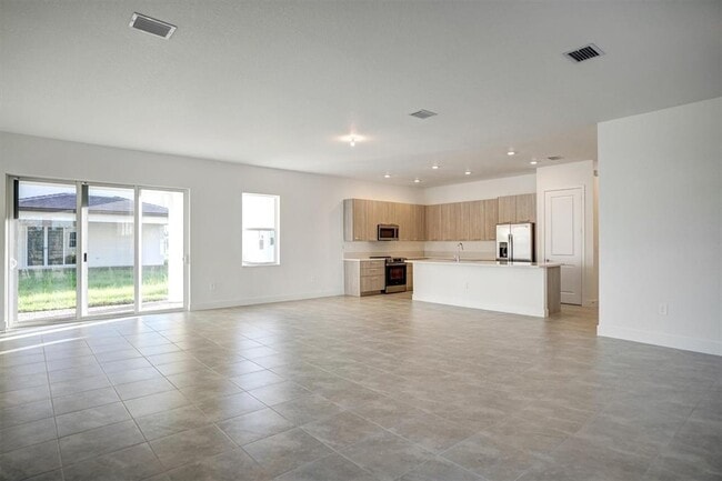 Building Photo - 12328 SW 43rd St