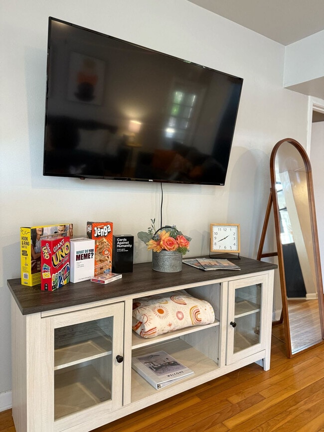 Photo - 318 Aberdeen Ave Unit ID1268410P