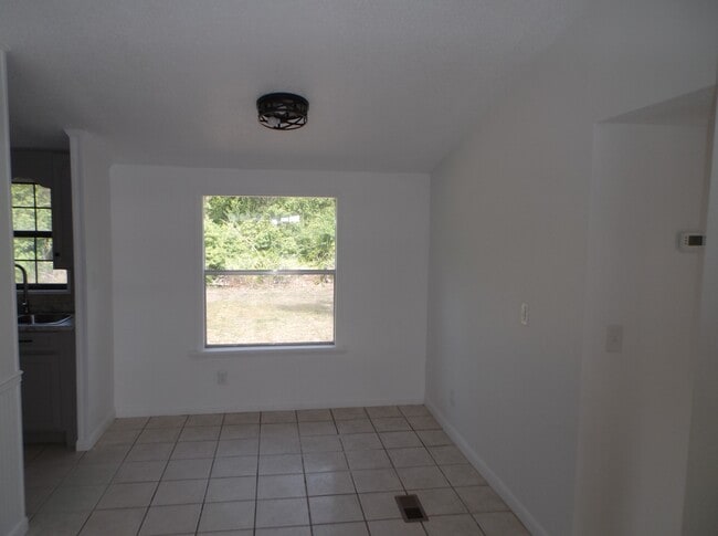 Photo - 808 Penny Pl