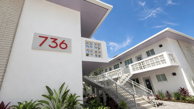 736 19th Place - The Shoreline at 19th - Steps from the beach