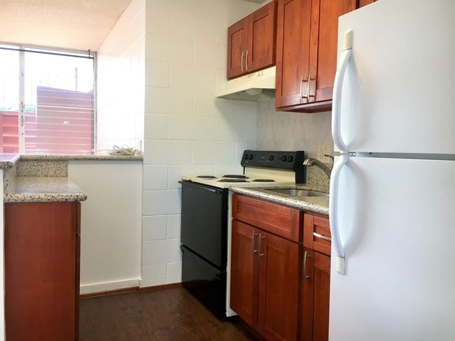 Photo - 816 Birch St Unit 104