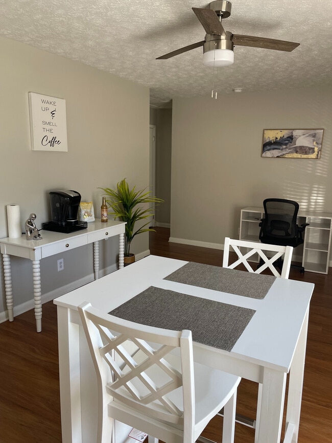 Building Photo - Room in Duplex on New Dawn Ct Rental