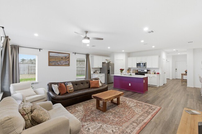 Photo - 322 Coral Drift Ct