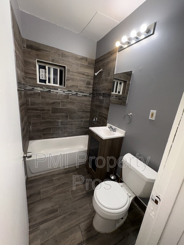 Building Photo - 1536 N 38th St Rental