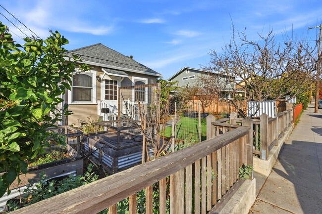 Photo - 603 Poplar Ave