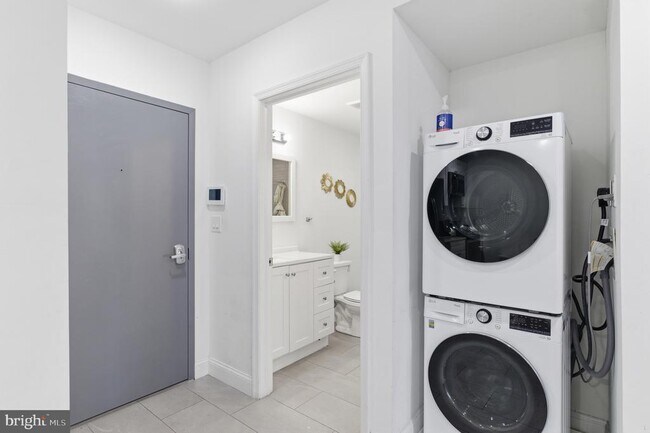 Photo - 925 N Broad St Unit 3F