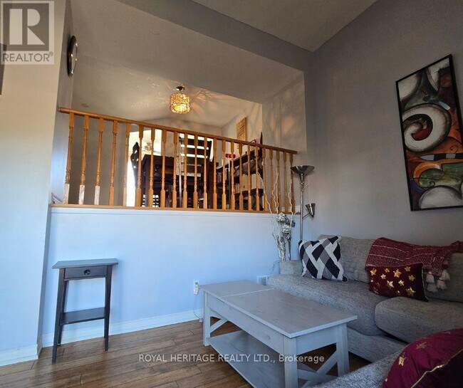 Photo - 1133 Ritson Rd N