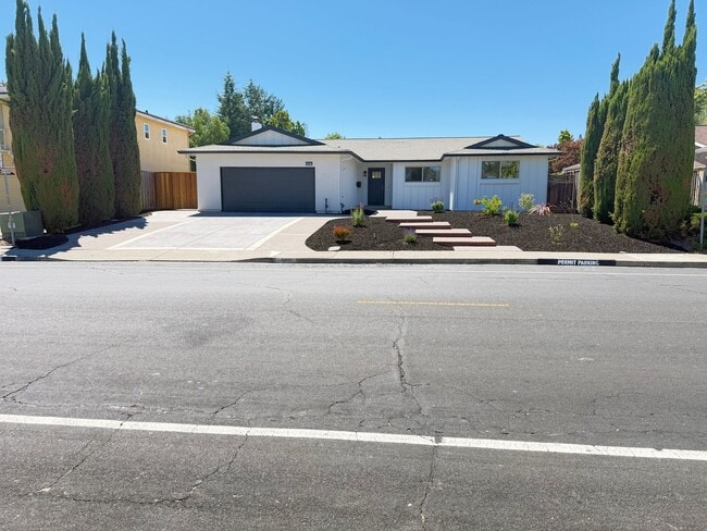 Building Photo - 9887 Broadmoor Dr