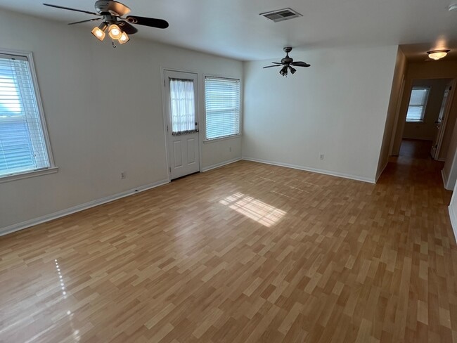 Photo - 107 Tarpon Ave