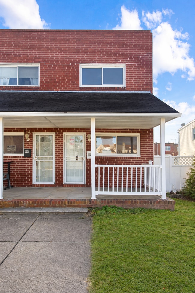 Building Photo - Beautiful Two-Bedroom House In Dundalk