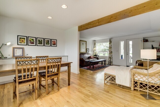 Photo - 5005 NE Mason Ct