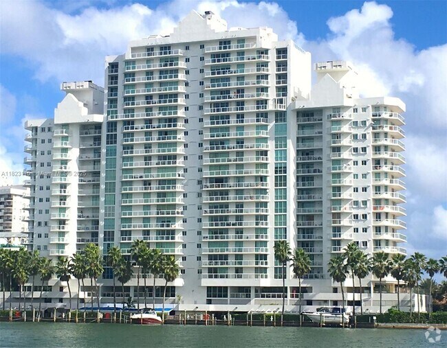 Building Photo - 5900 Collins Ave Unit 2203 Rental