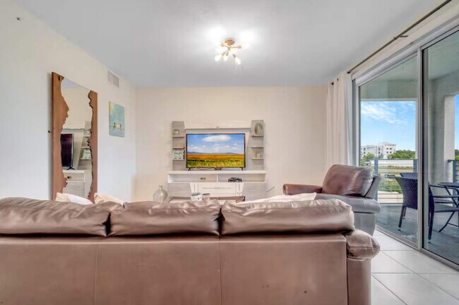 Photo - 4721 Clock Tower Dr Unidad ID1359866P