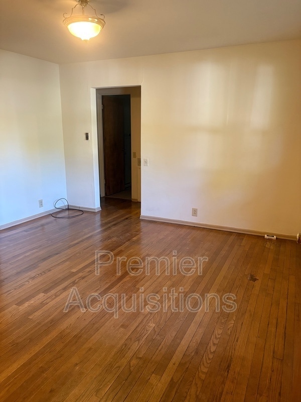 Photo - 1615 Seminary St