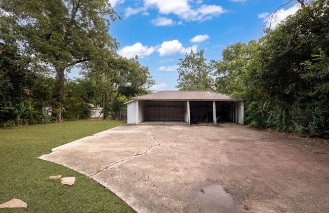 Photo - 1614 W Kings Hwy