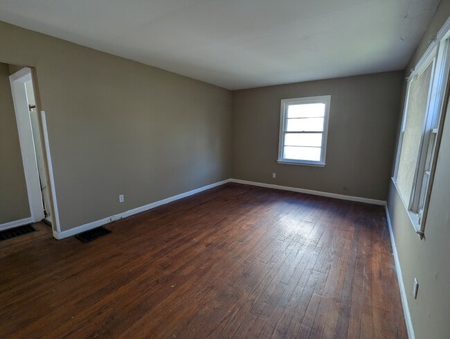 Photo - 549 S Ashburton Rd