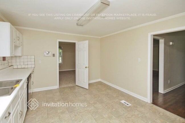 Photo - 6323 Temple St