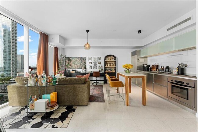 Photo - 1040 Biscayne Blvd Unidad 1908