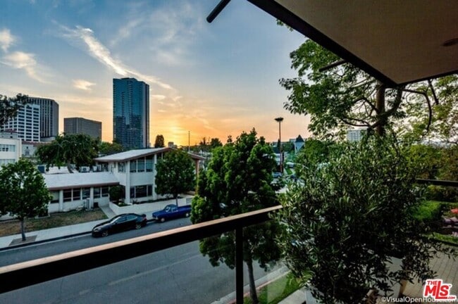 Photo - 268 S Lasky Dr Unit 204