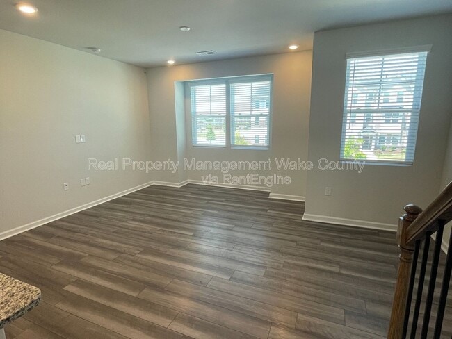 Photo - 2727 Chert Ln