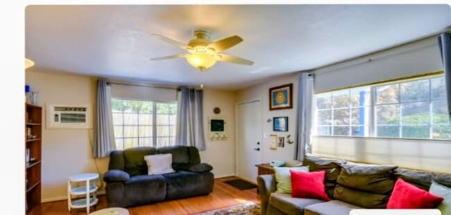 Photo - 331 Bonite St