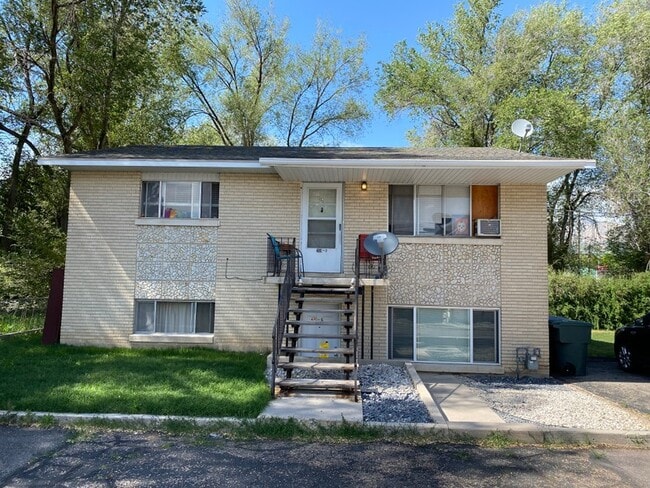 Building Photo - 358 8th St