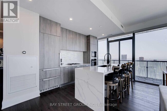 Photo - 50 Charles St E Unit Lph5202