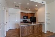 2BR, 2BA - 1,004 SF