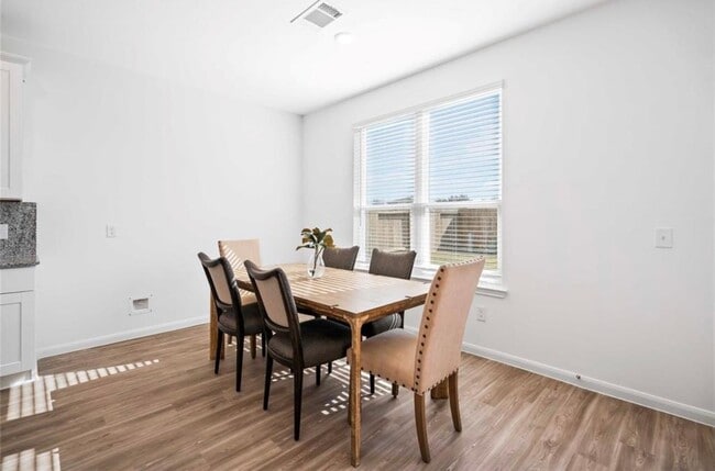 Photo - 6918 Telean St