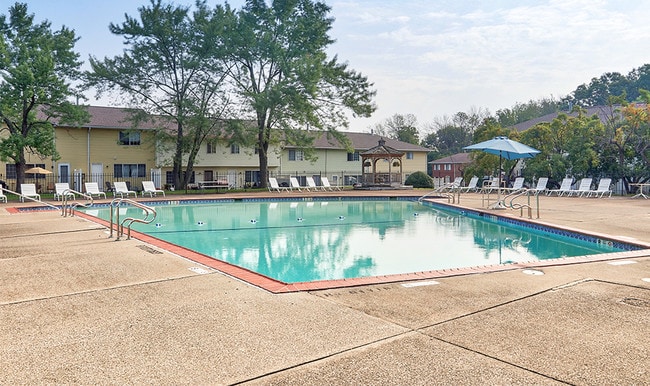 Elmwood Terrace Apartments and Townhomes