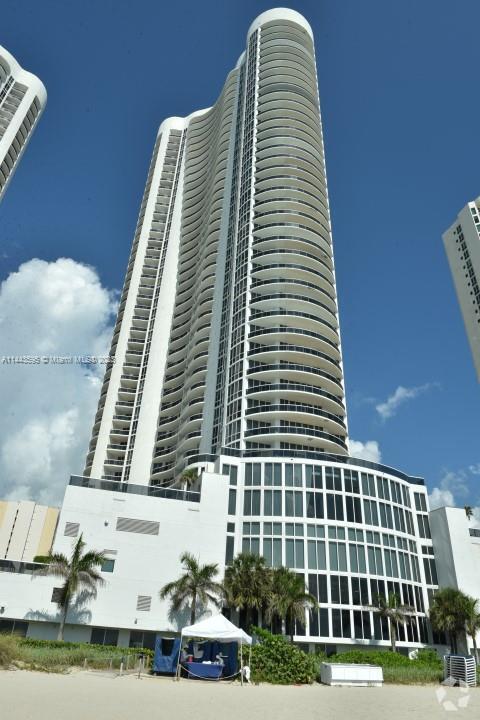 Building Photo - 16001 Collins Ave Unit 2302 Rental