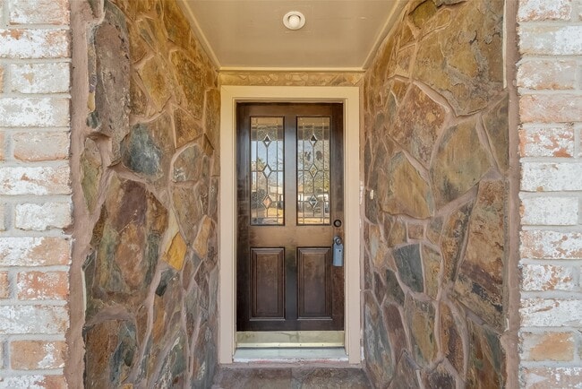 Photo - 6231 S Briar Knoll Dr