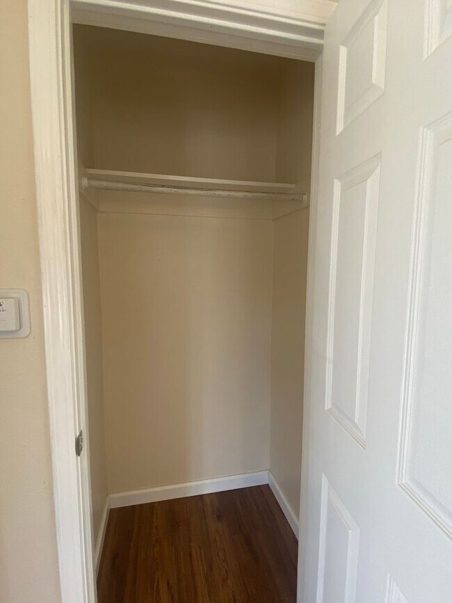 Photo - One Bedroom Unit Available in San Leandro! Unidad 1472