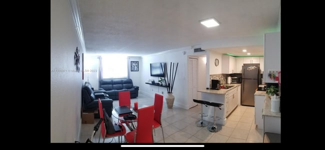 Photo - 606 W 81st St Unit Las Estrellas