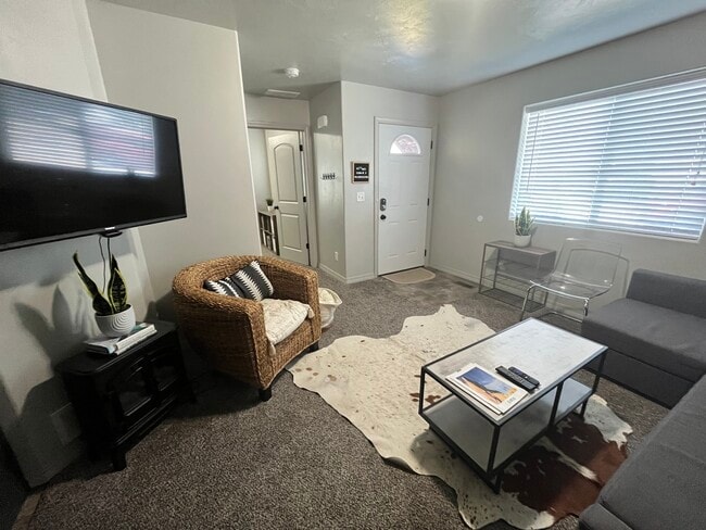 Photo - 456 E Center St Unit 4