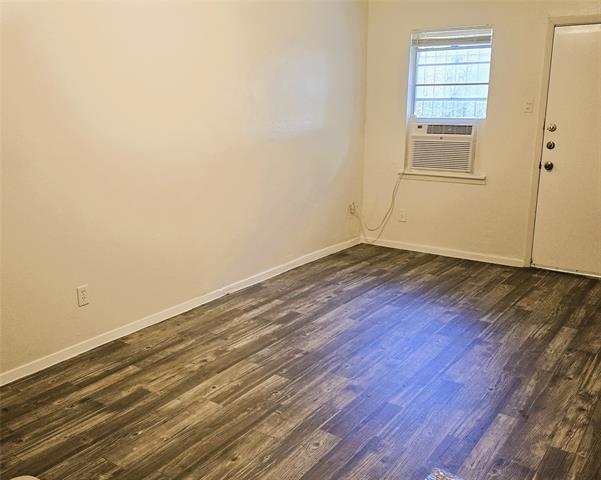 Photo - 2414 52nd St