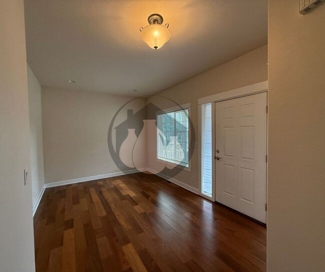 Photo - Great House in West Salem available now