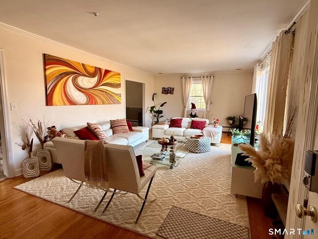 Photo - 12 Belaire Dr