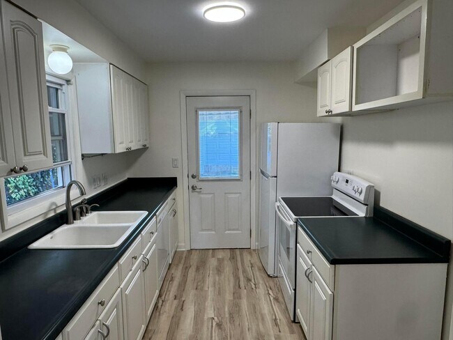 Photo - 1953 Fishinger Rd