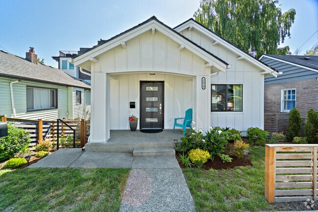 Building Photo - 3420 Alamo Pl S Rental