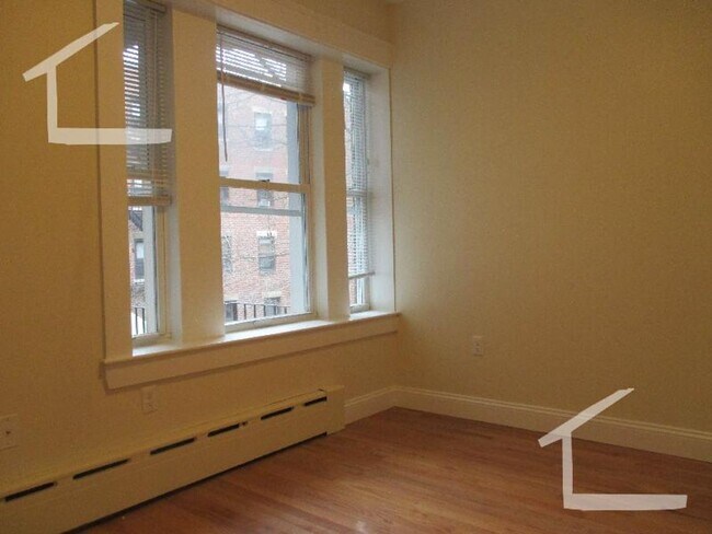 Photo - 9/1 No Fee! Spacious Fenway/Symphony area 4BR/1.5BA apartment