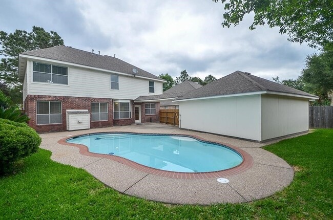 Photo - 20735 Fawnbrook Ct