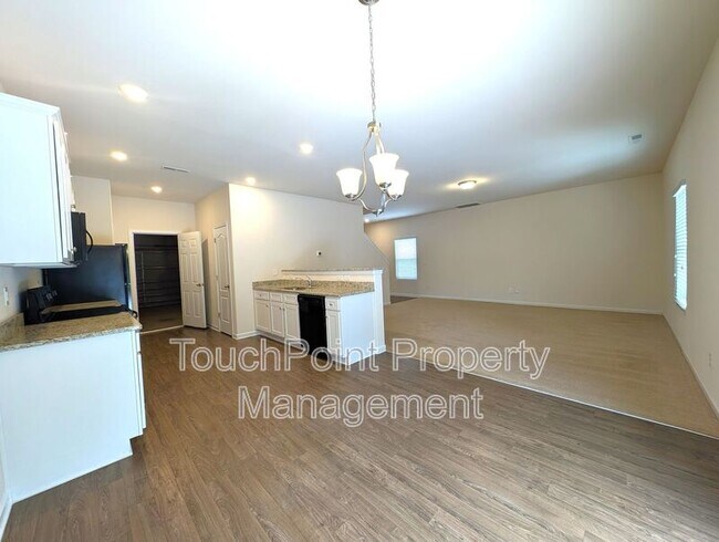 Photo - 8321 Kneller St